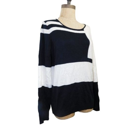 The Limited Size L Large Black White Blocked Knit Top NWT - Picture 2 of 3